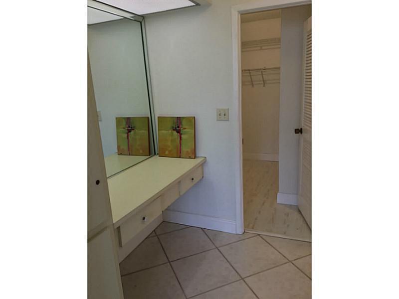 Photo of 2500 Parkview  #1519, Hallandale Beach, Florida, 33009 - Bathroom Master