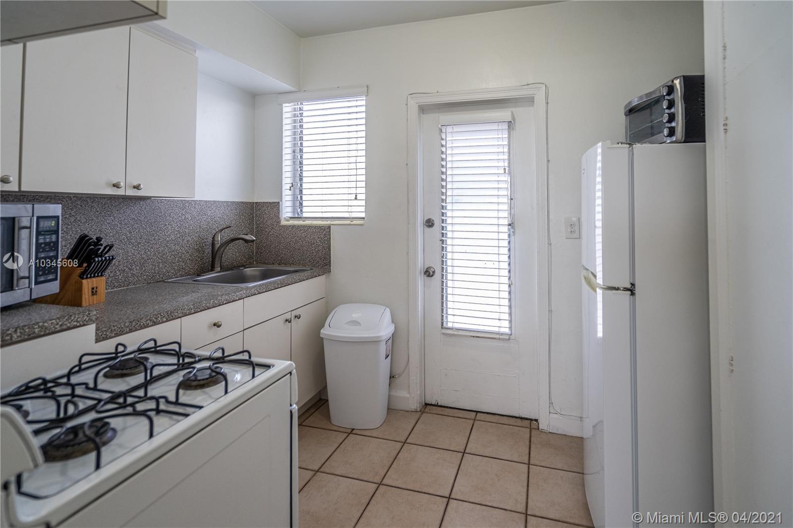 See details / sq. ft. $ 2018-10-18 0 Photo