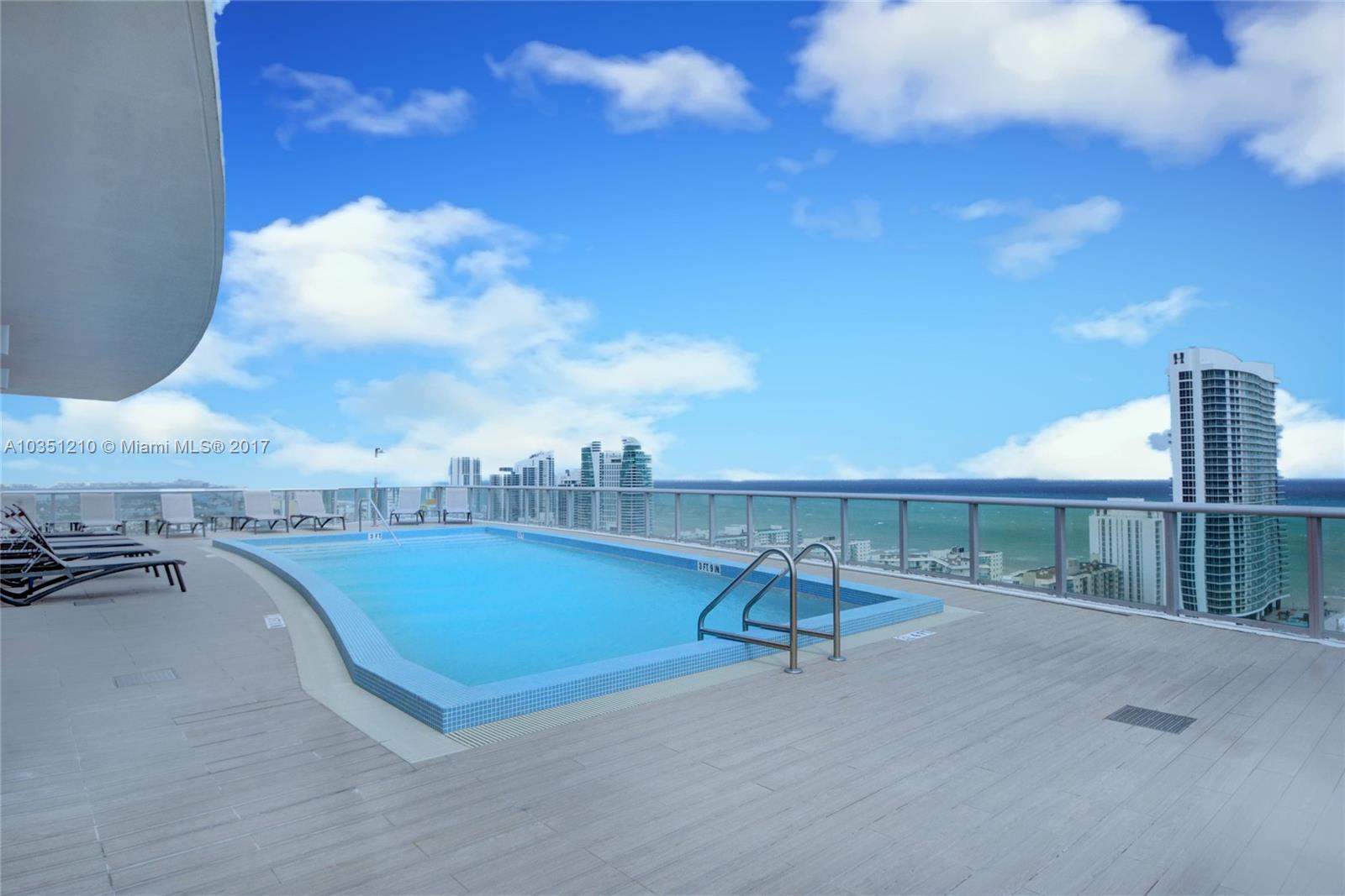 Cielo Clubhouse Owner's Pool &amp; Terrace