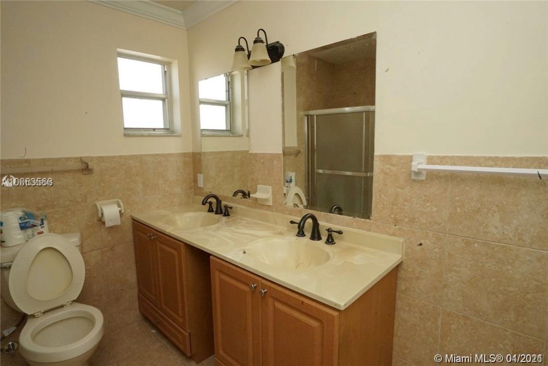 See details / 2693 sq. ft. $ 2020-07-01 0 Photo