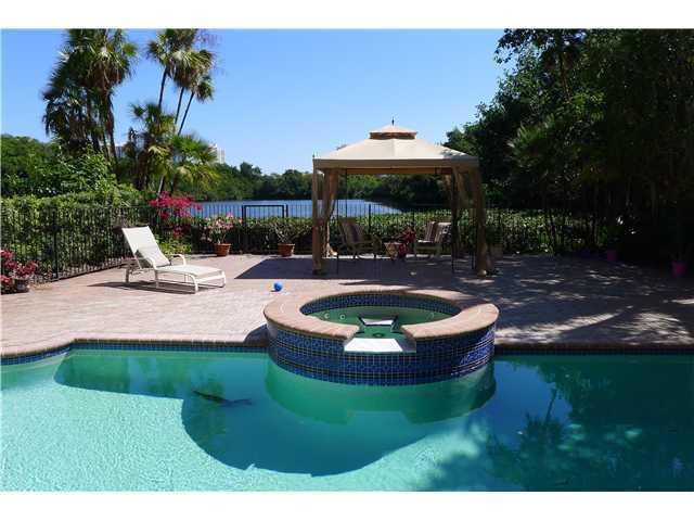 Swimming Pool/Hot Tub/Sauna