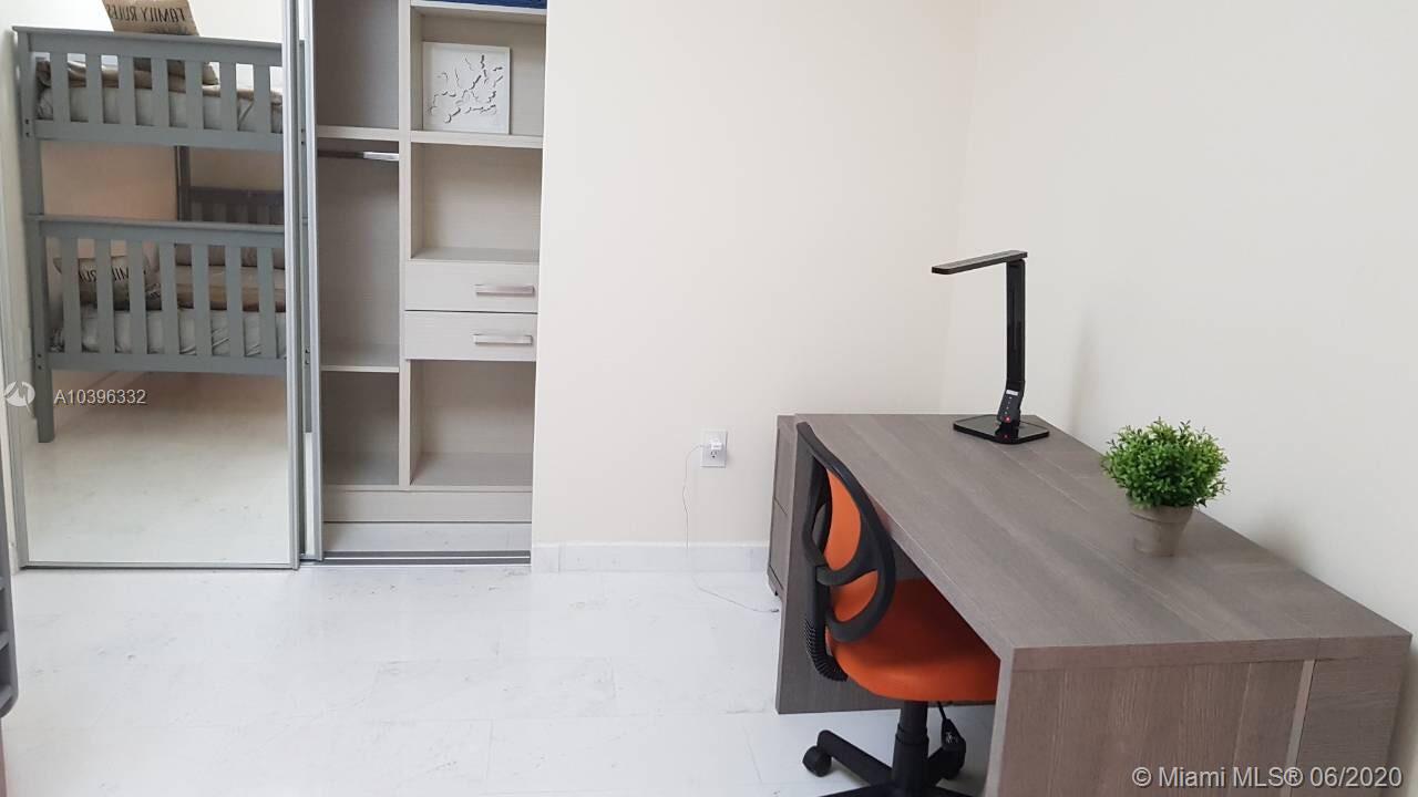 Ver detalles 2604 3 / 3 1675 sq. ft. $ 2021-01-13 0 foto