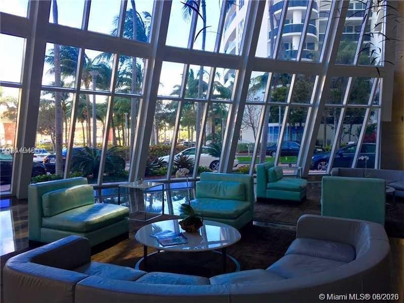 Ver detalles 2604 3 / 3 1675 sq. ft. $ 2021-01-13 0 foto