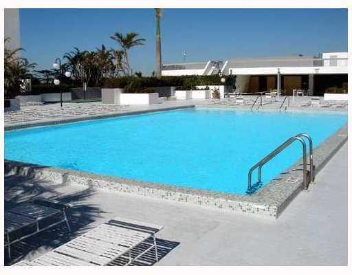 Swimming Pool/Hot Tub/Sauna