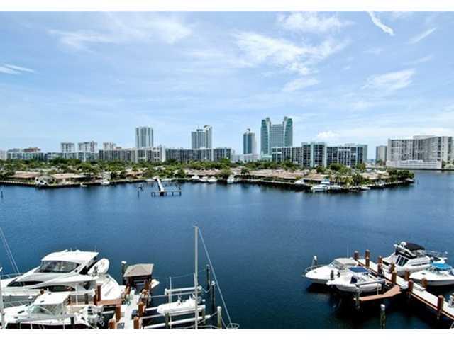 Waterfront/Dock/Pier