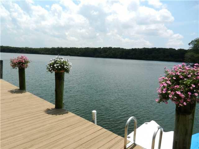 Waterfront/Dock/Pier
