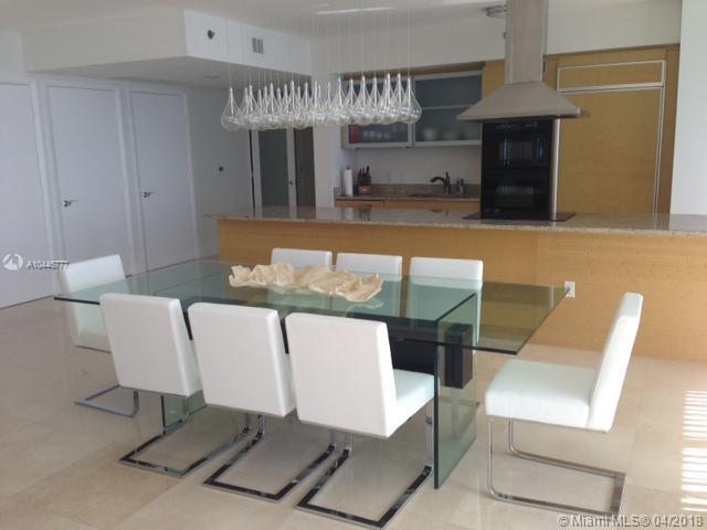See details 4002 3 / 3 2065 sq. ft. $ 2018-04-05 0 Photo