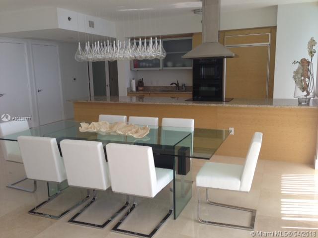See details 4002 3 / 3 2065 sq. ft. $ 2018-04-05 0 Photo