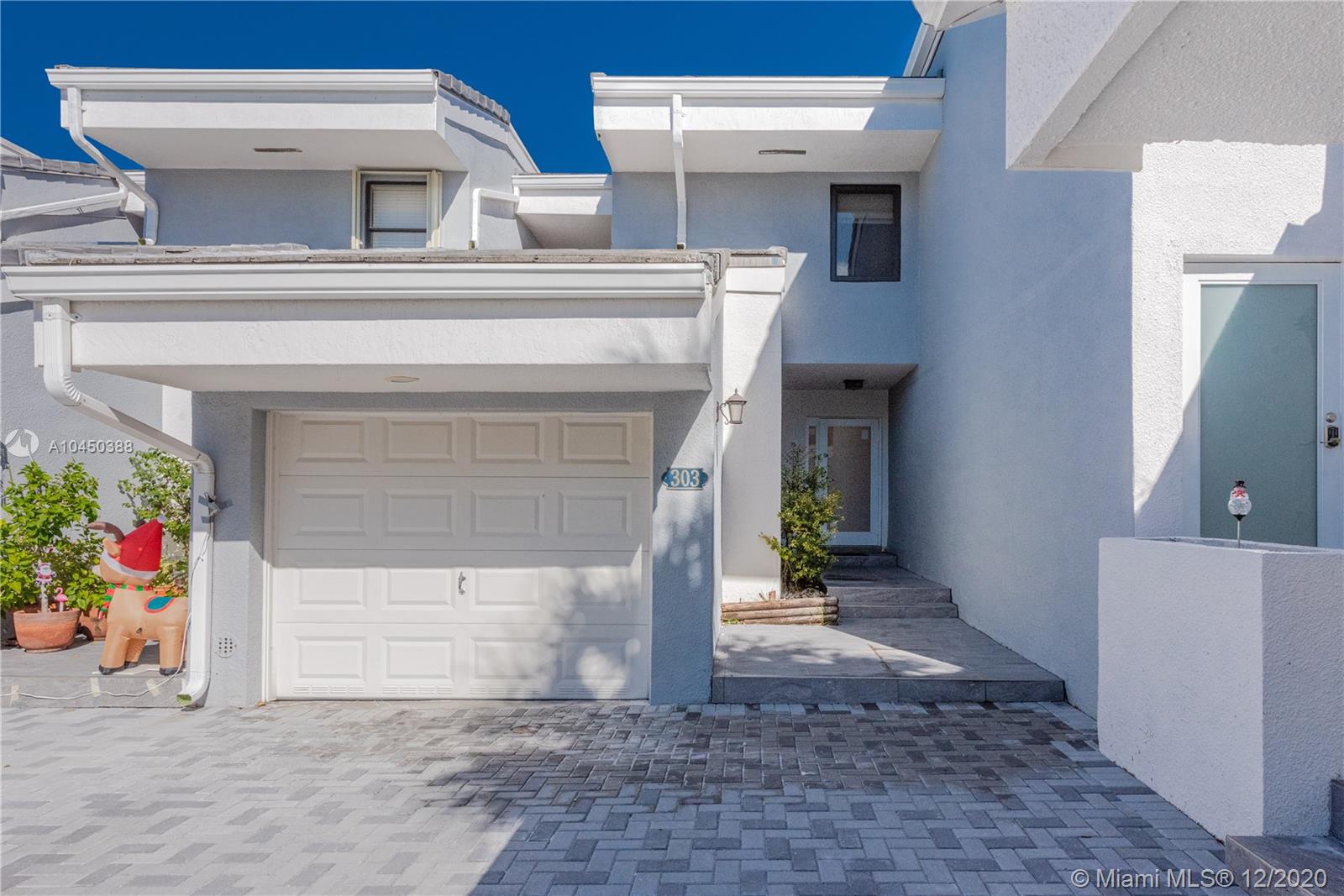 Photo of 303 Poinciana Dr #703, Sunny Isles Beach, Florida, 33160 -