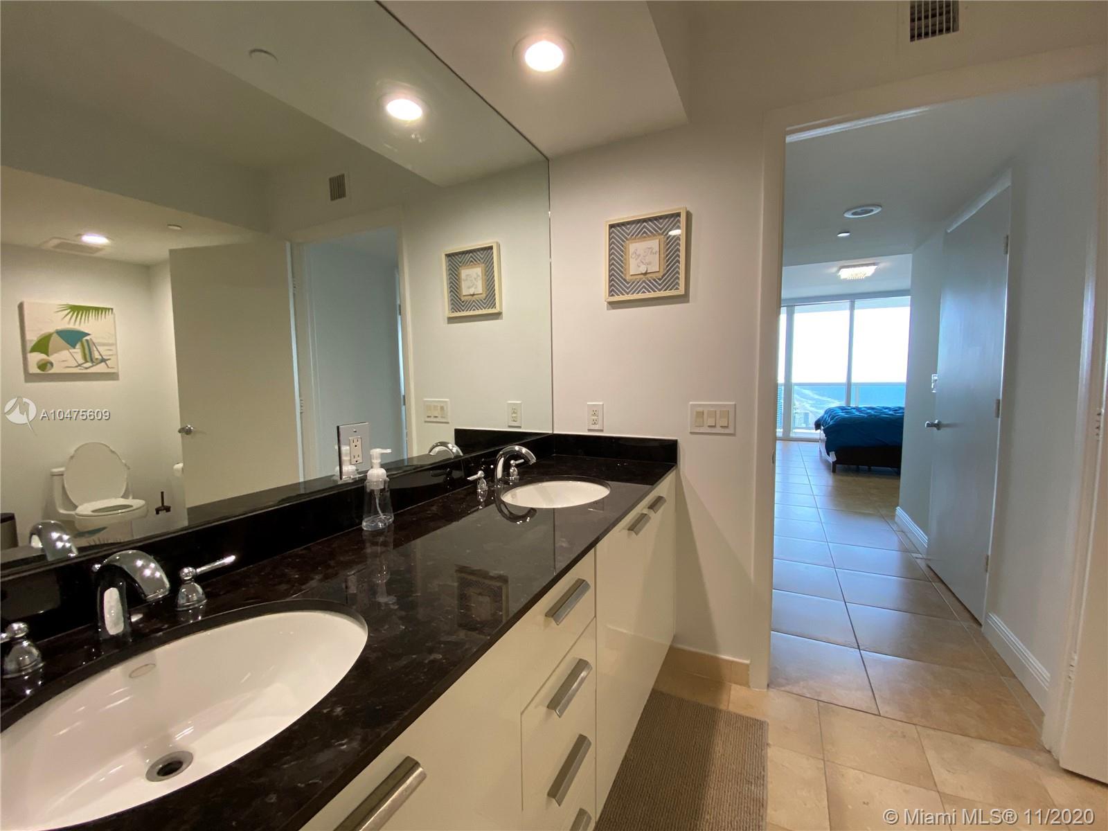 See details 4810 2 / 2 1337 sq. ft. $ 2020-11-30 0 Photo