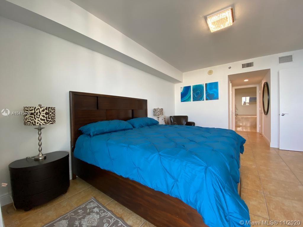 See details 4810 2 / 2 1337 sq. ft. $ 2020-11-30 0 Photo