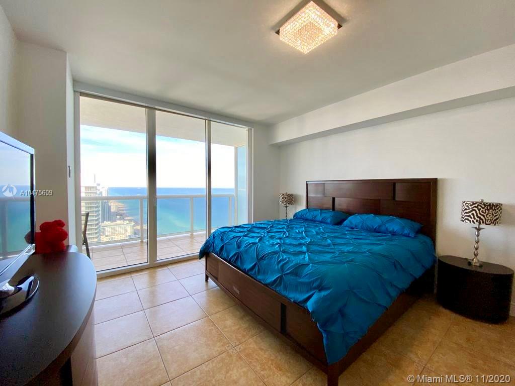See details 4810 2 / 2 1337 sq. ft. $ 2020-11-30 0 Photo