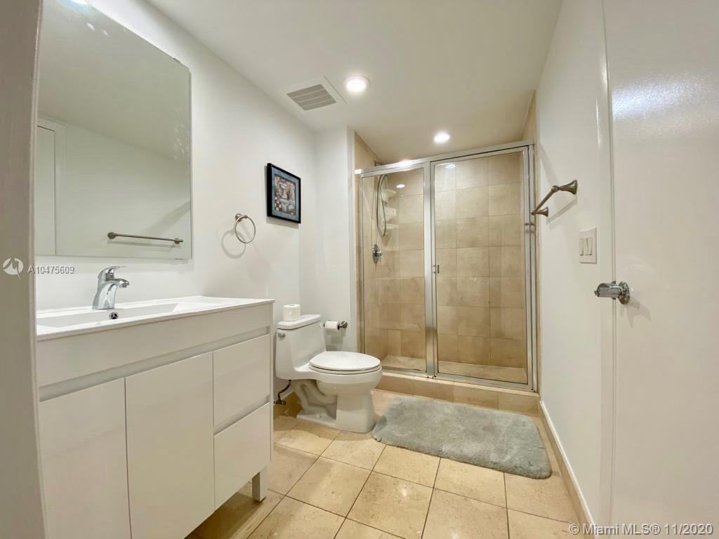 See details 4810 2 / 2 1337 sq. ft. $ 2020-11-30 0 Photo