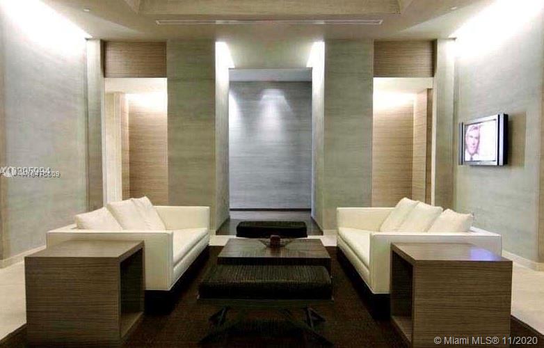 See details 4810 2 / 2 1337 sq. ft. $ 2020-11-30 0 Photo