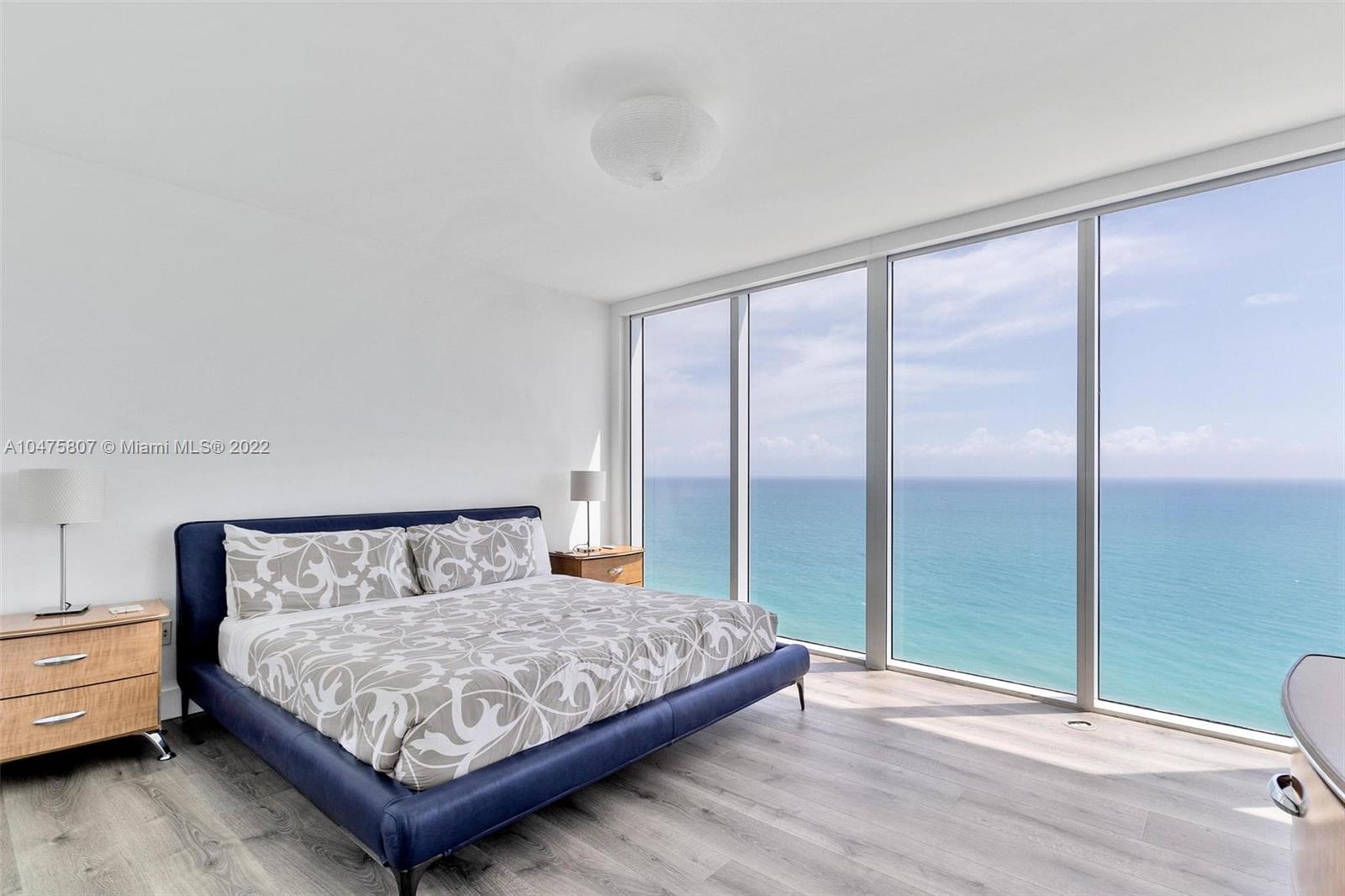 Ver detalles 2102 3 / 3 2065 sq. ft. $ 2018-05-25 0 foto