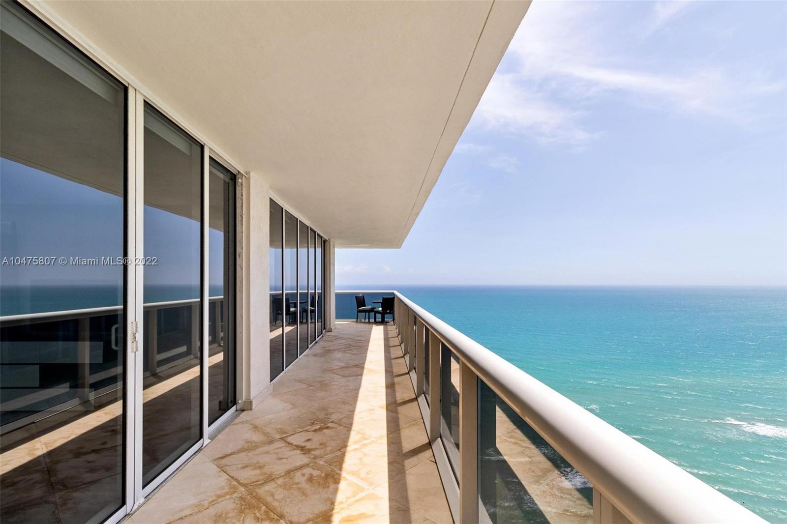 Ver detalles 2102 3 / 3 2065 sq. ft. $ 2018-05-25 0 foto