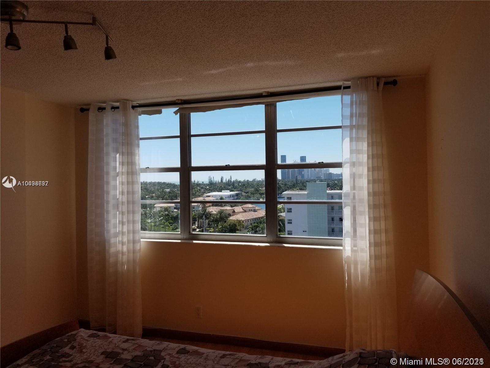 Photo of 3161 Ocean Dr #807, Hallandale Beach, Florida, 33009 -