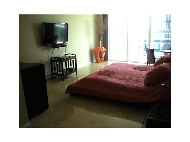 See details 2106 2 / 2 0 sq. ft. $ 2013-09-04 0 Photo