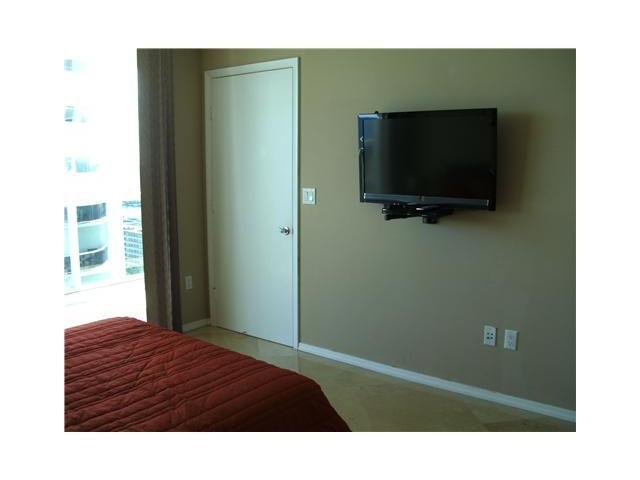 See details 2106 2 / 2 0 sq. ft. $ 2013-09-04 0 Photo