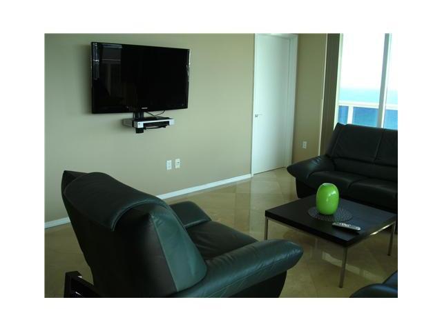See details 2106 2 / 2 0 sq. ft. $ 2013-09-04 0 Photo