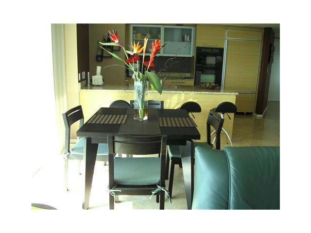 See details 2106 2 / 2 0 sq. ft. $ 2013-09-04 0 Photo