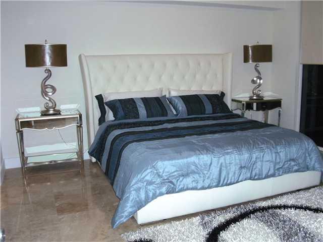 Ver detalles 4904 3 / 3 1675 sq. ft. $ 2018-11-10 0 foto