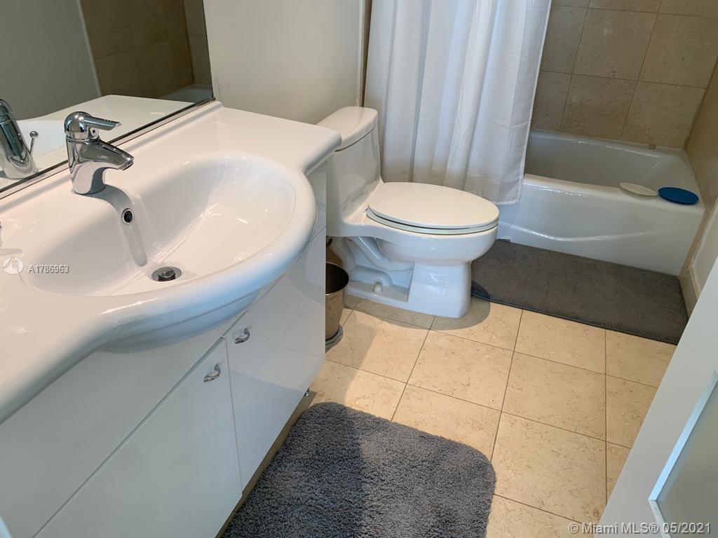 See details 4904 3 / 3 1675 sq. ft. $ 2018-11-10 0 Photo