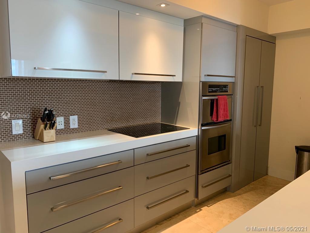 Ver detalles 4904 3 / 3 1675 sq. ft. $ 2018-11-10 0 foto