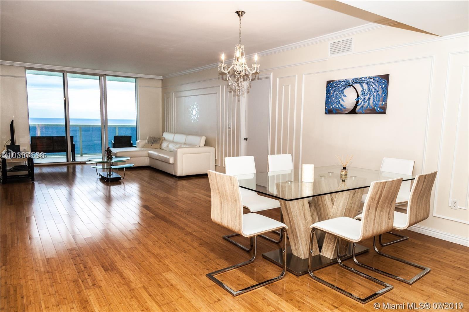 Ver detalles 4003 3 / 3 1841 sq. ft. $ 2018-09-04 0 foto