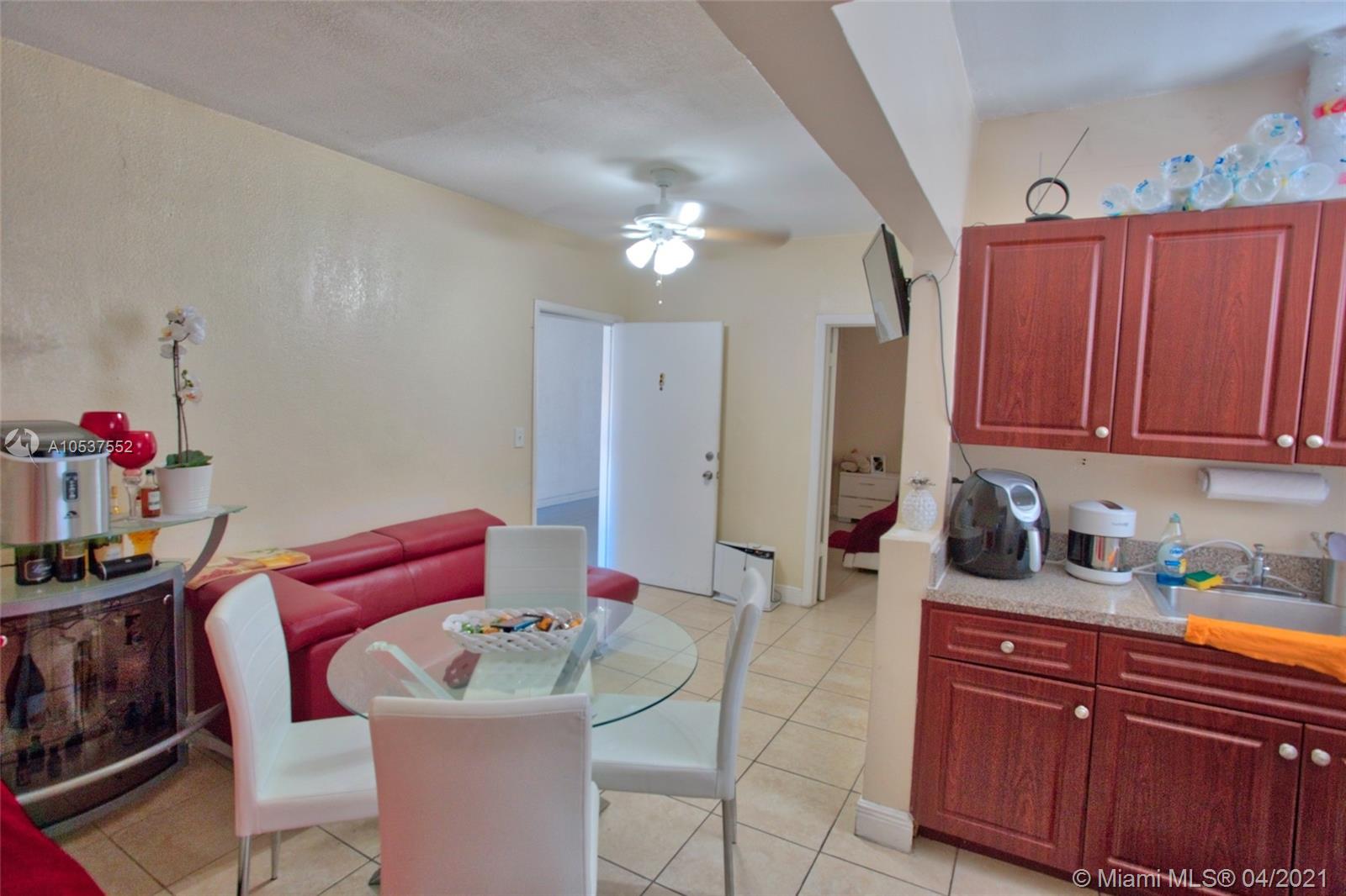 See details / 5300 sq. ft. $ 2021-06-04 0 Photo