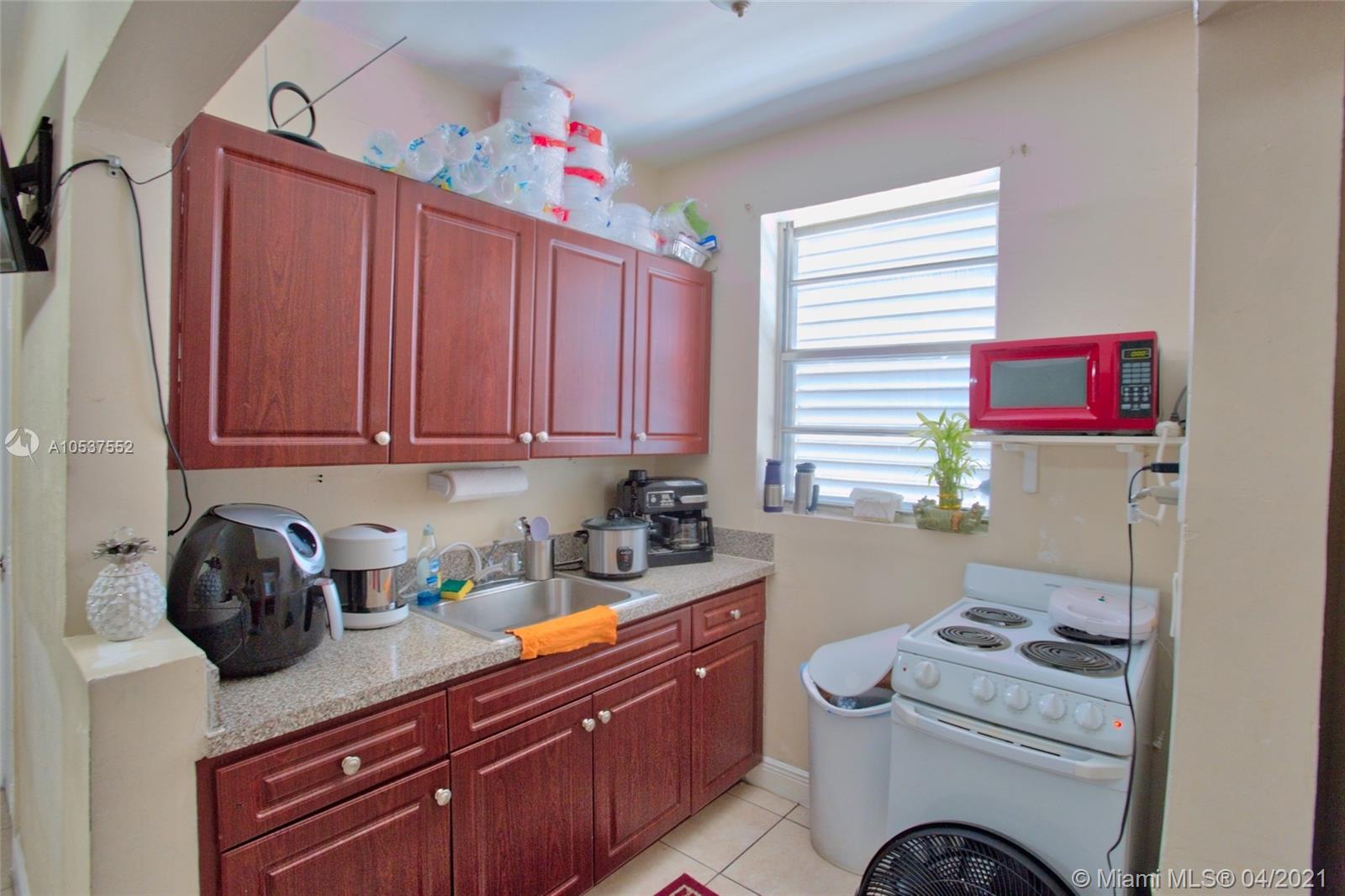 See details / 5300 sq. ft. $ 2021-06-04 0 Photo