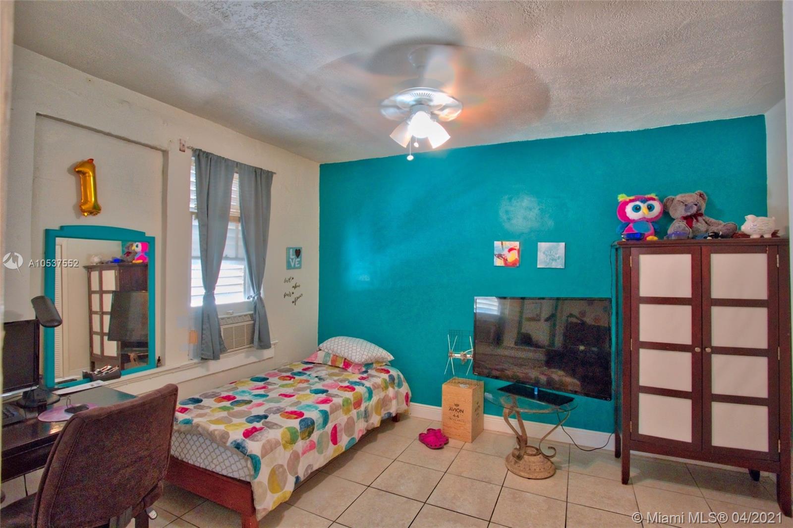 See details / 5300 sq. ft. $ 2021-06-04 0 Photo