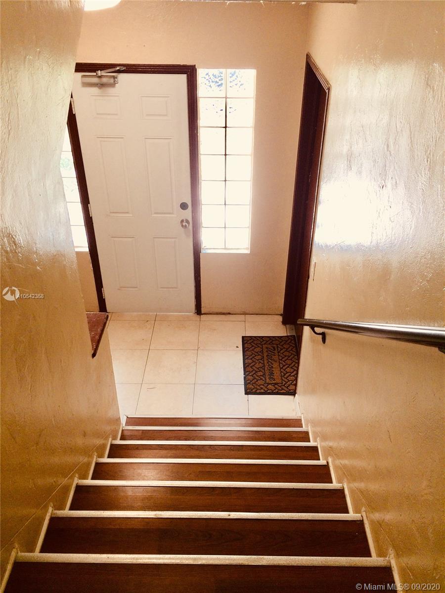 See details / 3323 sq. ft. $ 2020-02-17 0 Photo