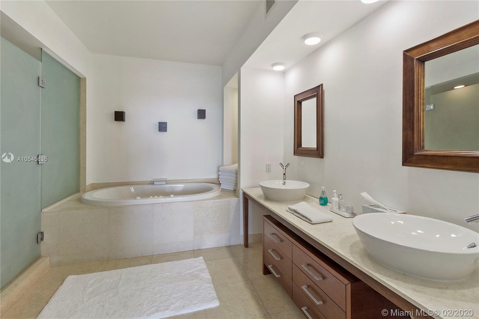 Photo of 450 Alton Rd #2305, Miami Beach, Florida, 33139 - Master Bedroom