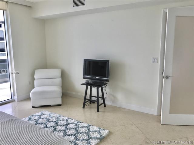 See details 4304 3 / 3 1675 sq. ft. $ 2019-05-04 0 Photo