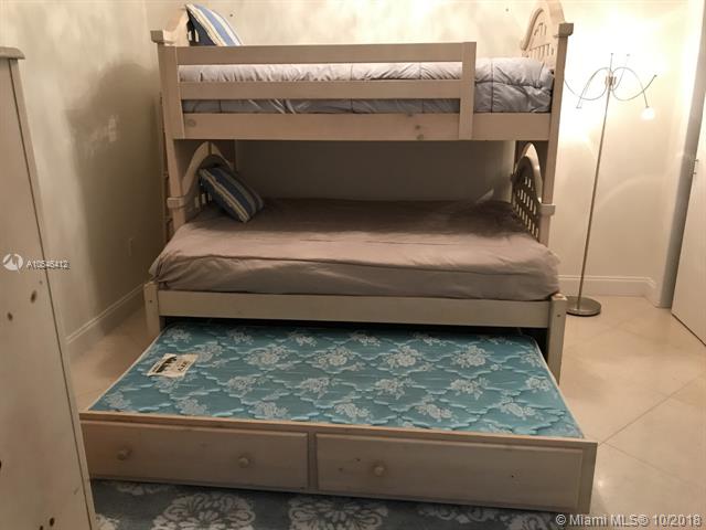 See details 4304 3 / 3 1675 sq. ft. $ 2019-05-04 0 Photo