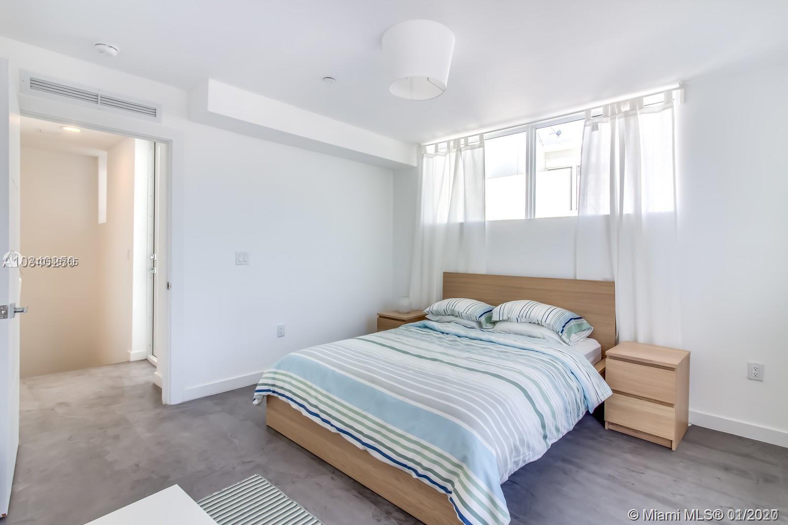 See details / 8219 sq. ft. $ 2020-11-05 0 Photo