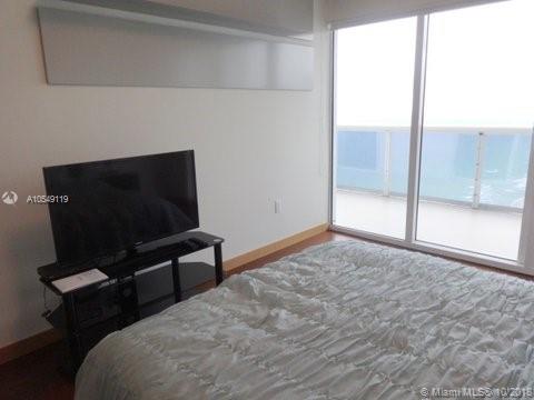 See details 4404 3 / 3 1675 sq. ft. $ 2019-12-30 0 Photo