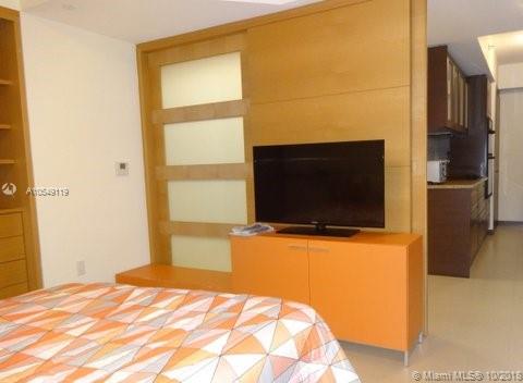 See details 4404 3 / 3 1675 sq. ft. $ 2019-12-30 0 Photo