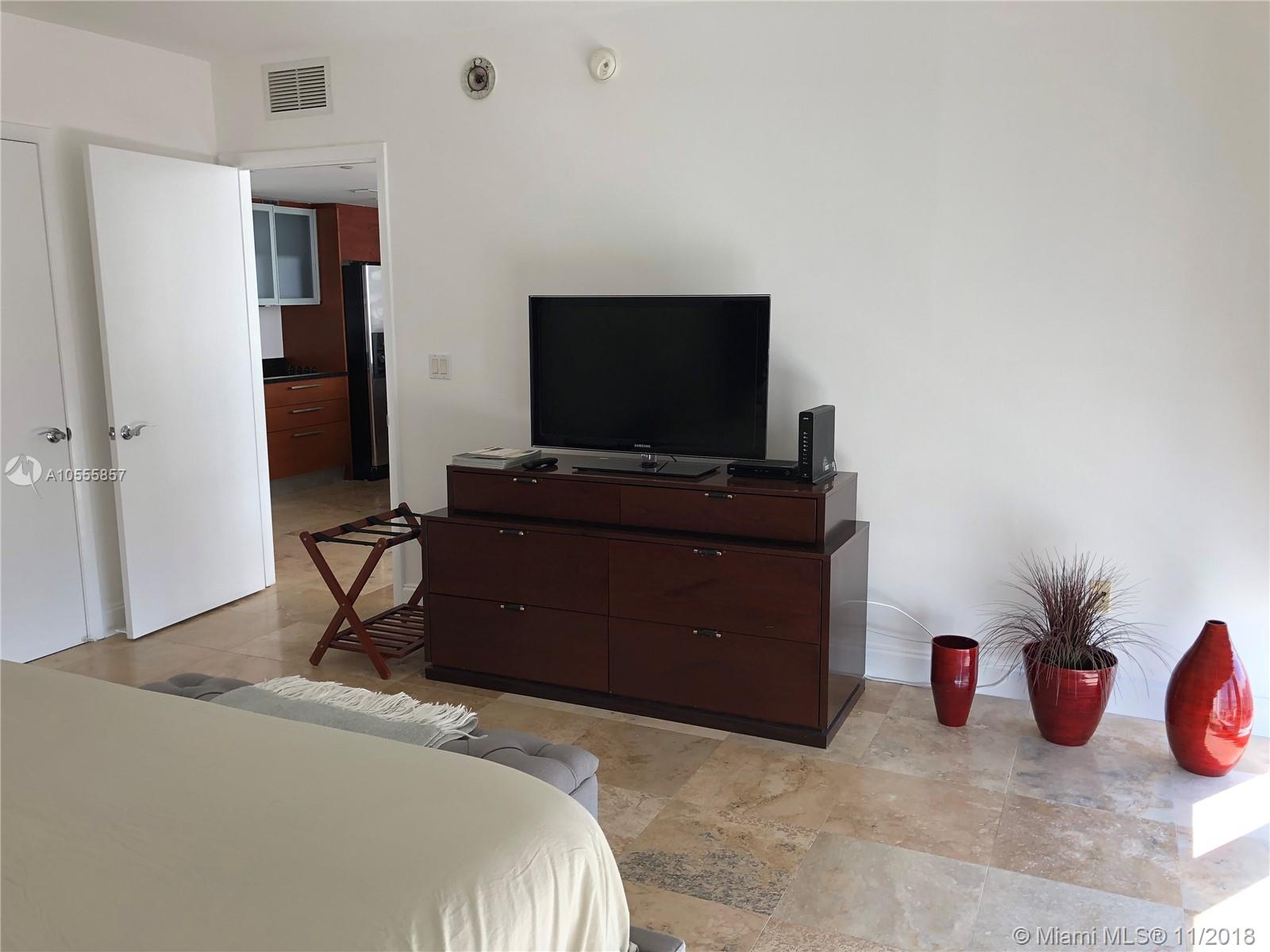 See details 1707 1 / 1 sq. ft. $ 2018-10-16 0 Photo