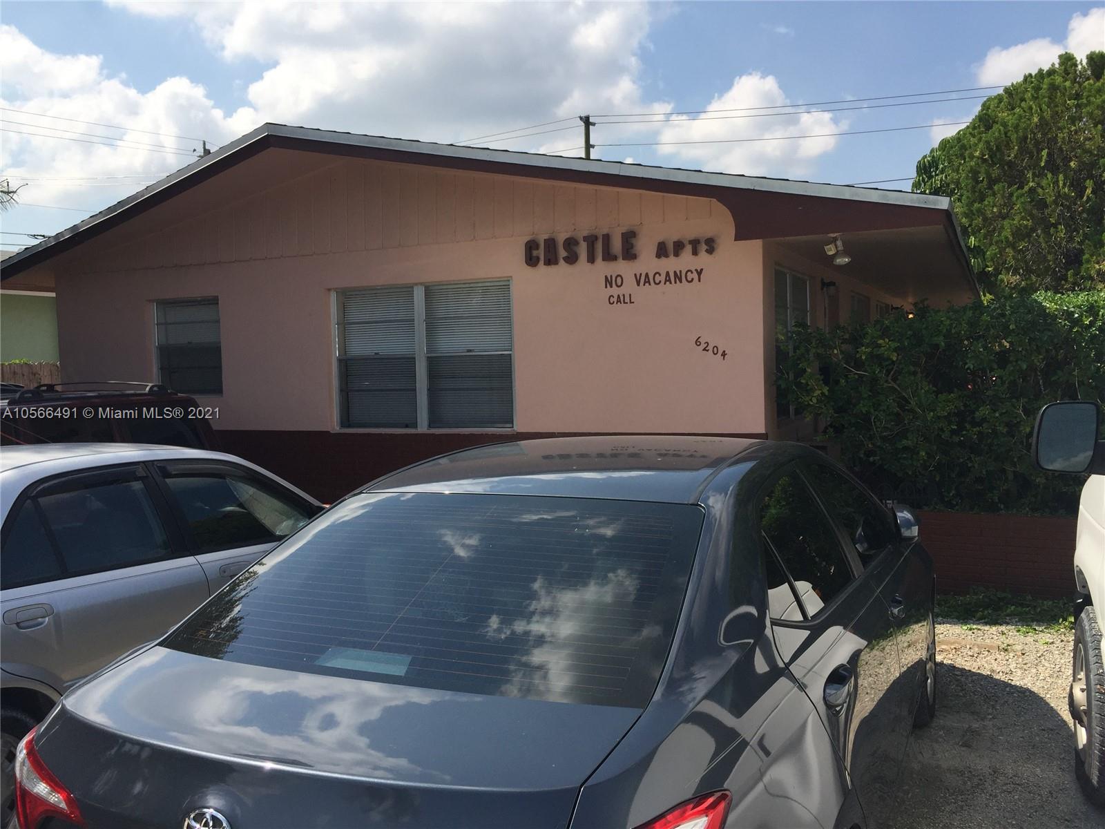 See details / 1704 sq. ft. $ 2019-03-06 0 Photo