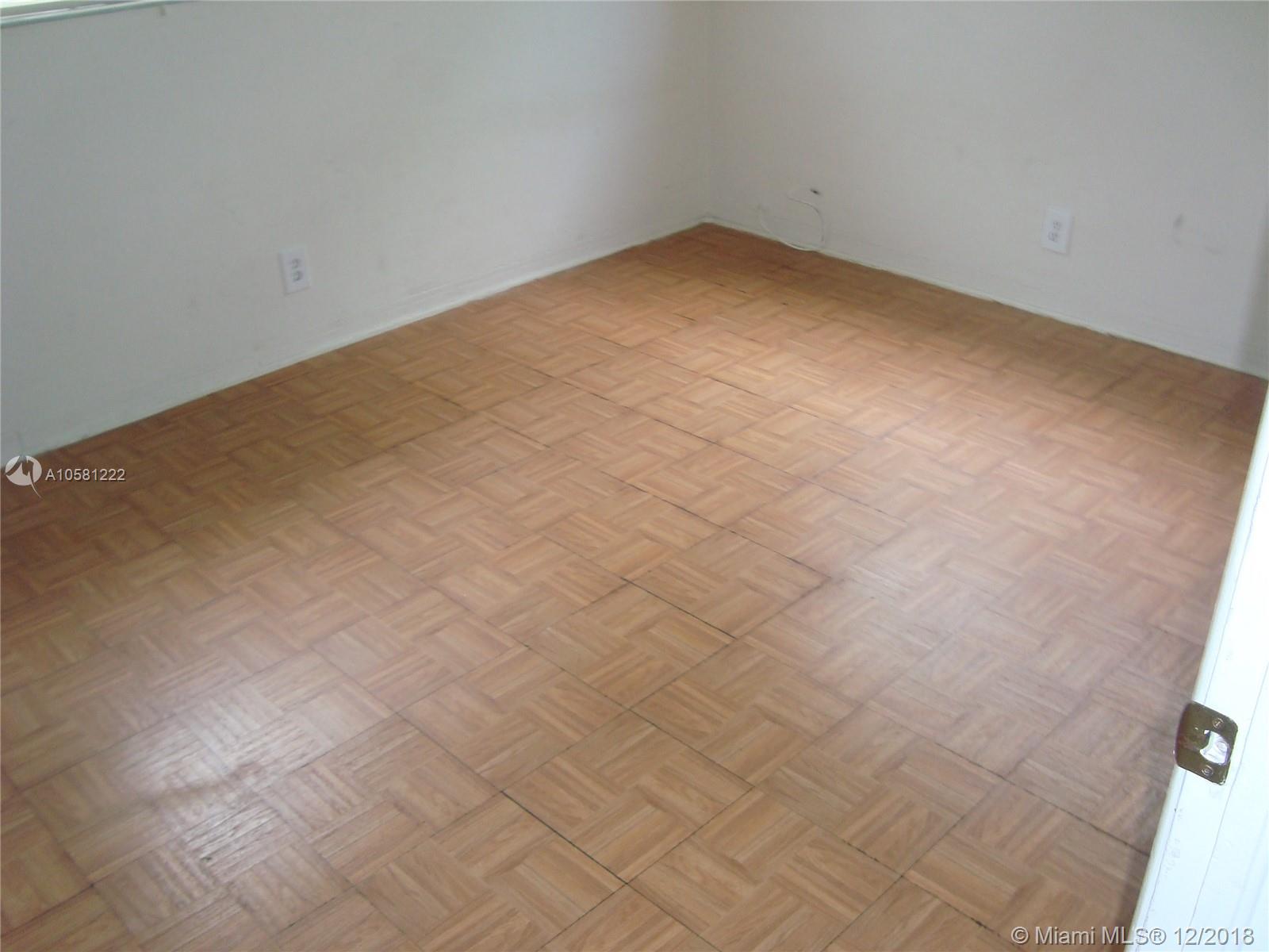 See details / 1650 sq. ft. $ 2018-12-04 0 Photo