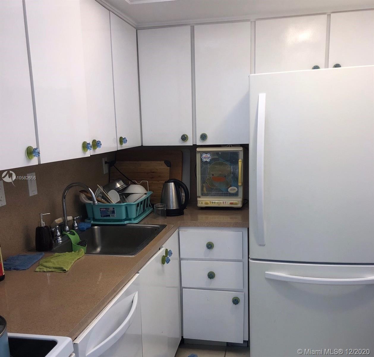 Photo of 3731 Country Club Dr #624, Aventura, Florida, 33180 - Living room