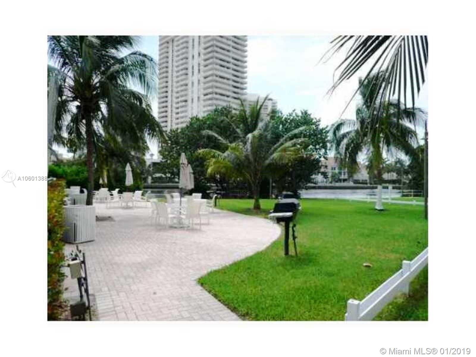 Photo of 19390 Collins Ave #1101, Sunny Isles Beach, Florida, 33160 - Pool