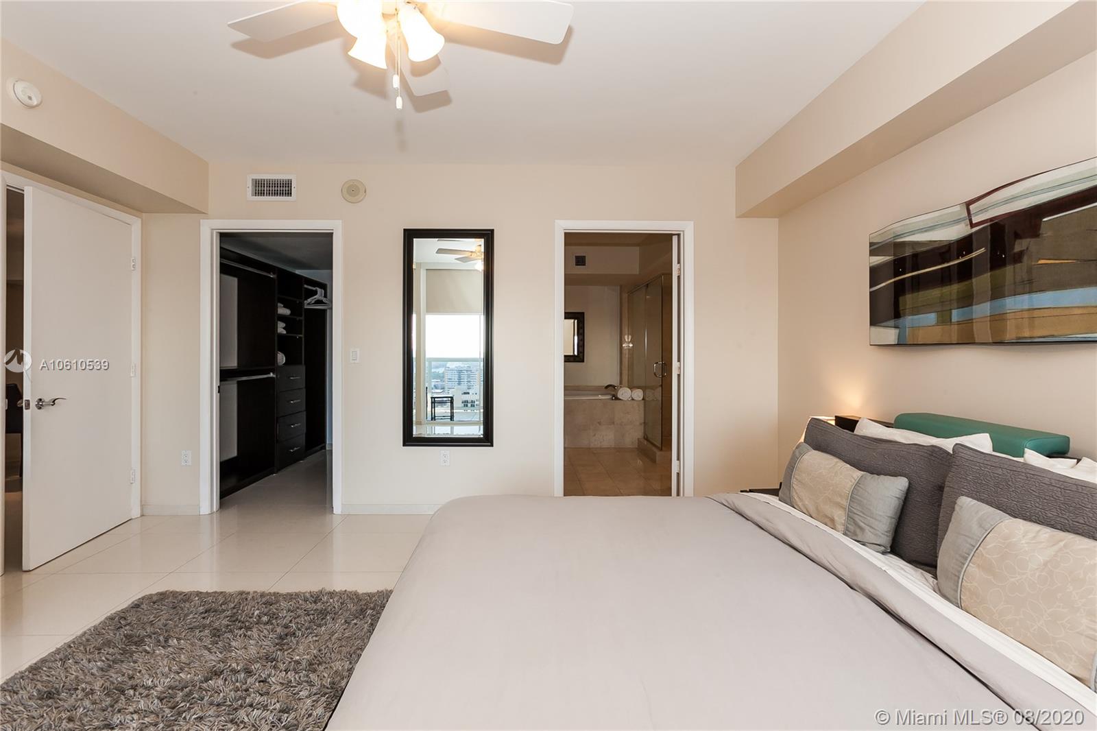 Ver detalles 3204 3 / 3 1675 sq. ft. $ 2019-01-31 0 foto