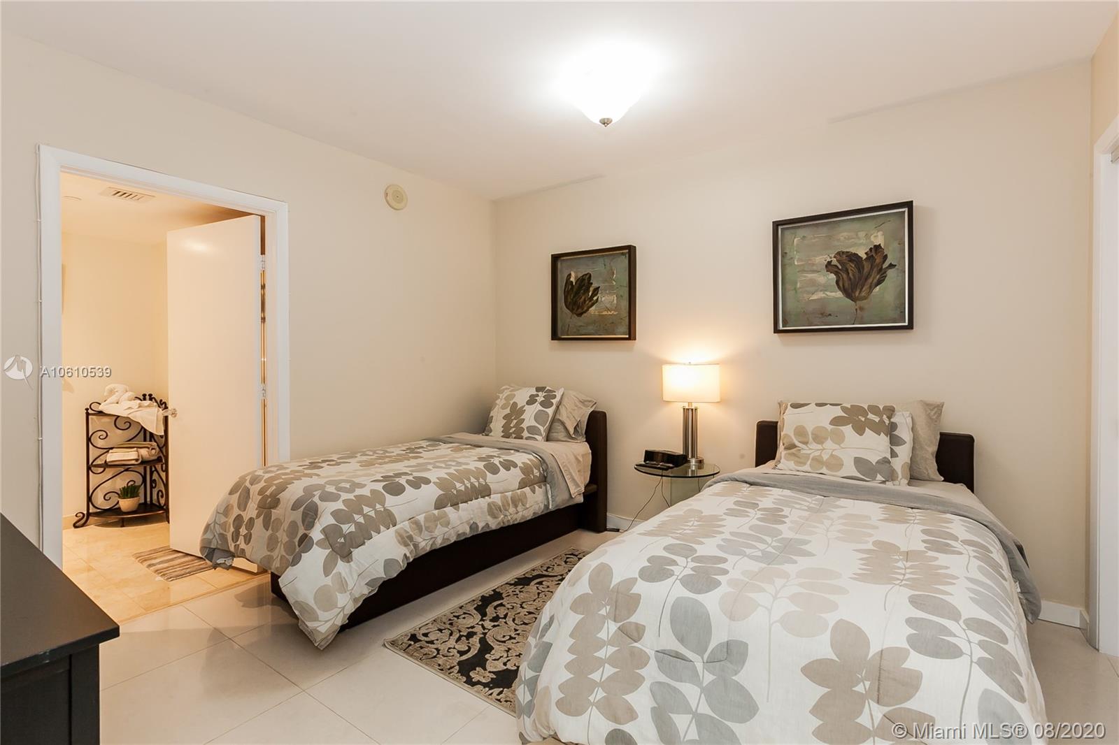 Ver detalles 3204 3 / 3 1675 sq. ft. $ 2019-01-31 0 foto