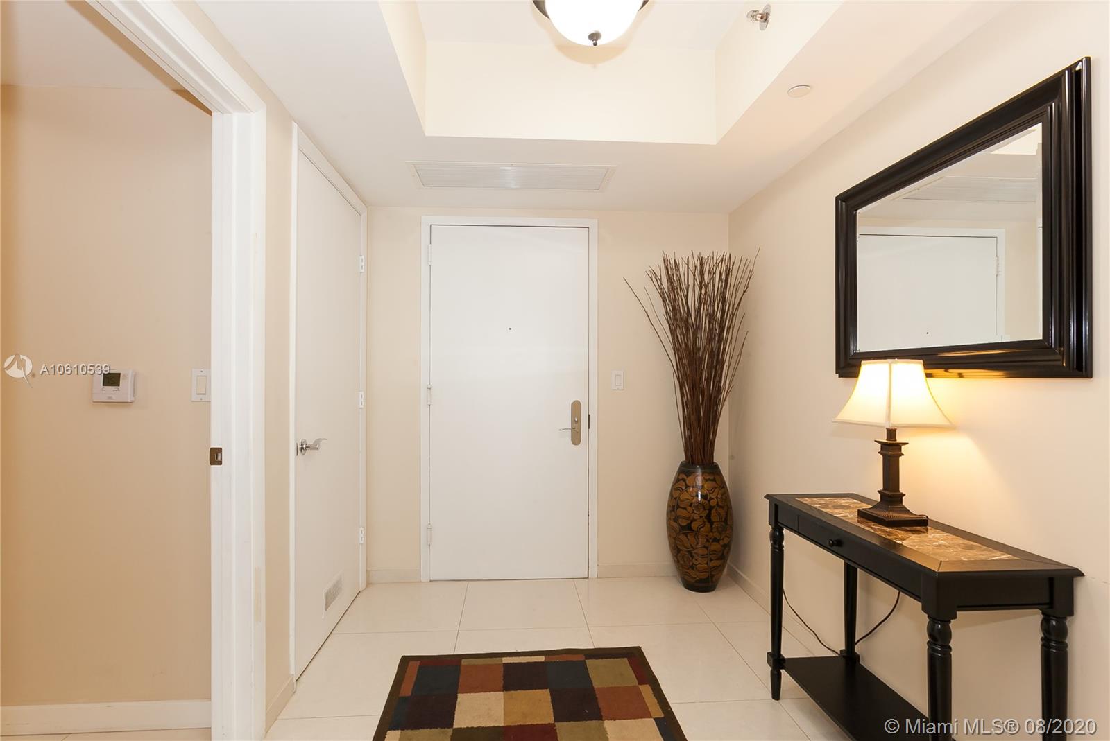 Ver detalles 3204 3 / 3 1675 sq. ft. $ 2019-01-31 0 foto
