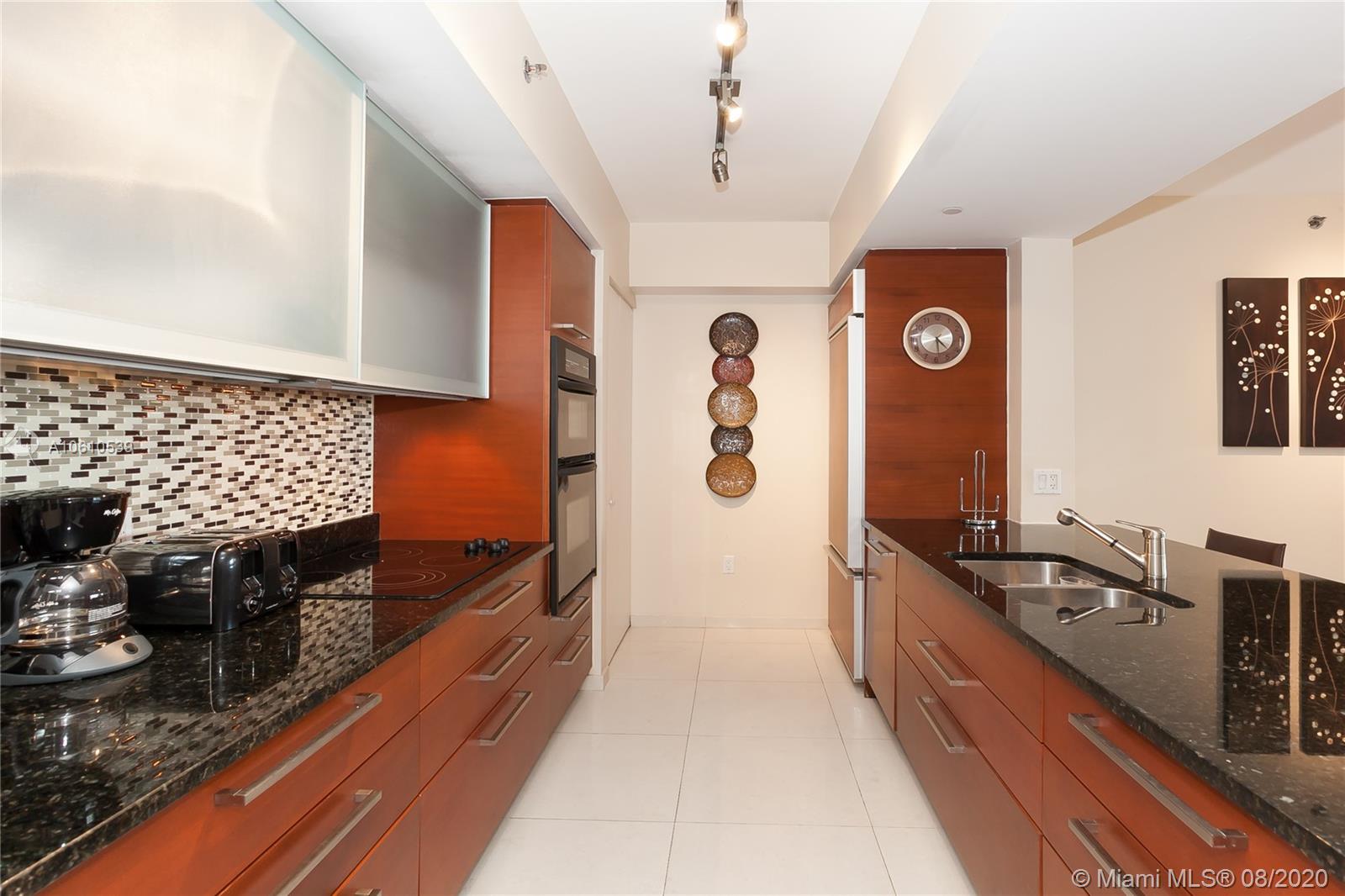 Ver detalles 3204 3 / 3 1675 sq. ft. $ 2019-01-31 0 foto