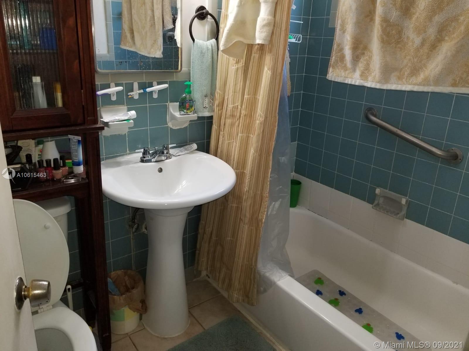 See details / 15872 sq. ft. $ 2019-02-08 0 Photo
