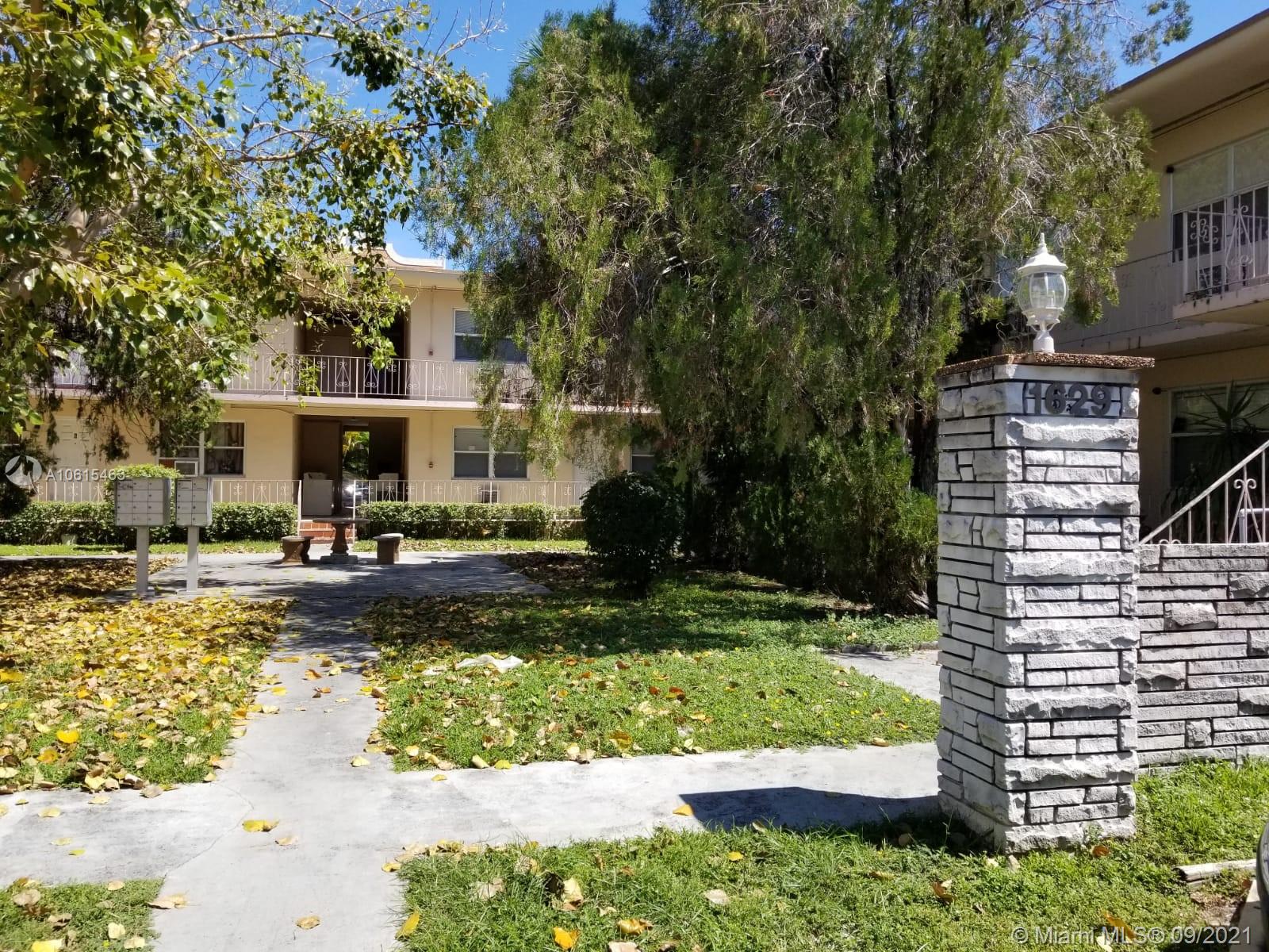 See details / 15872 sq. ft. $ 2019-02-08 0 Photo